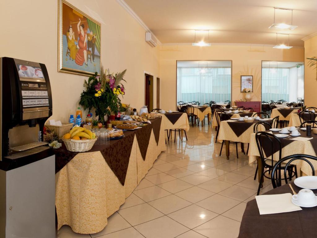 Villa Silvie Rose Cesenatico Exterior photo