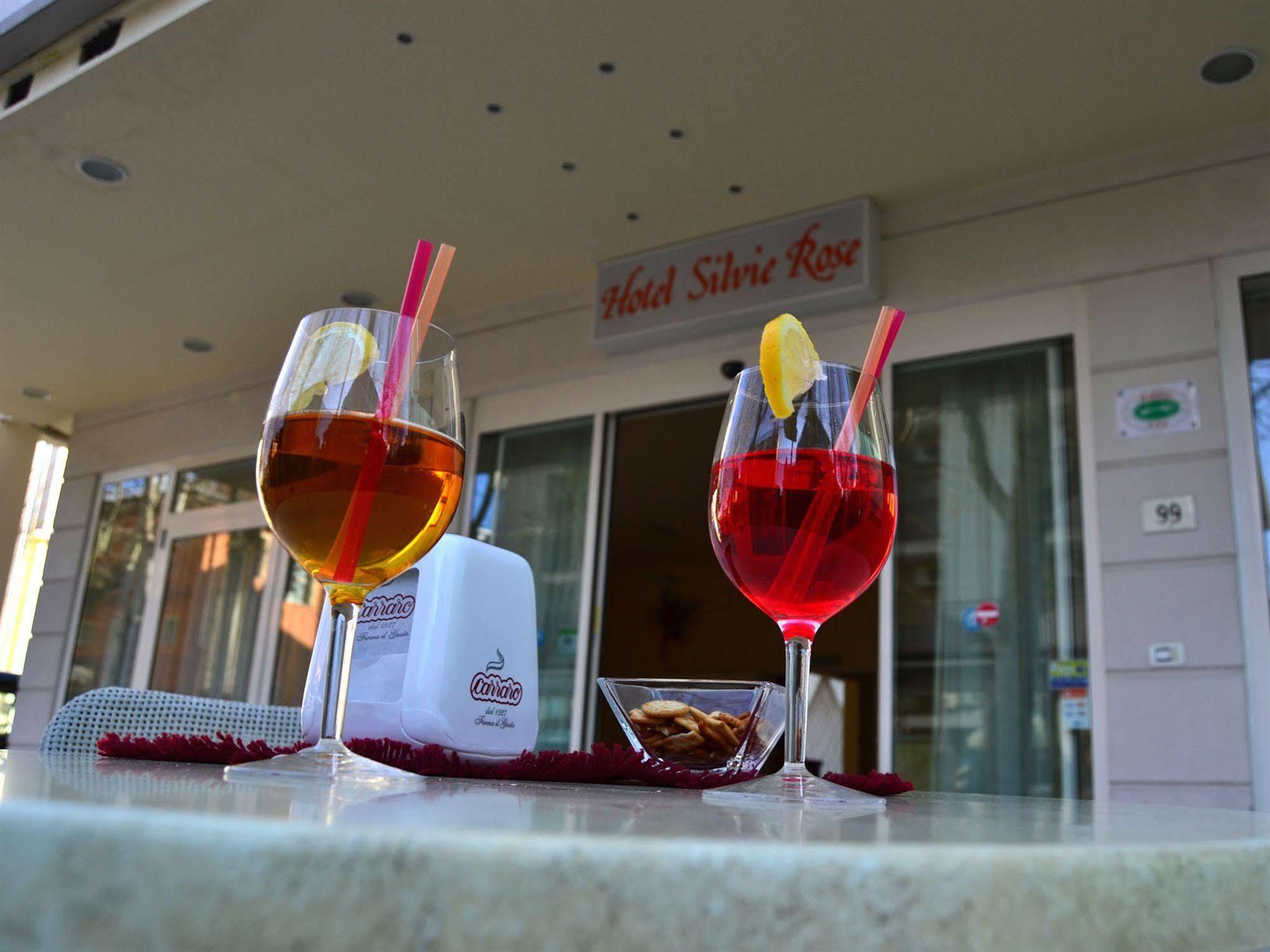 Villa Silvie Rose Cesenatico Exterior photo